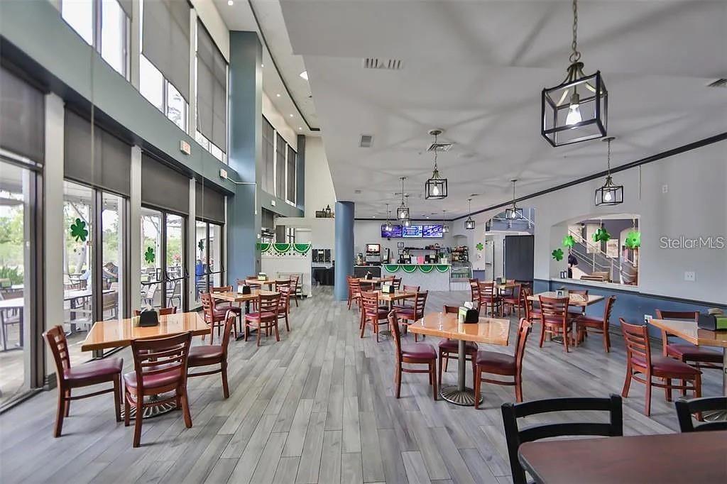 Cafe' in South Clubhouse