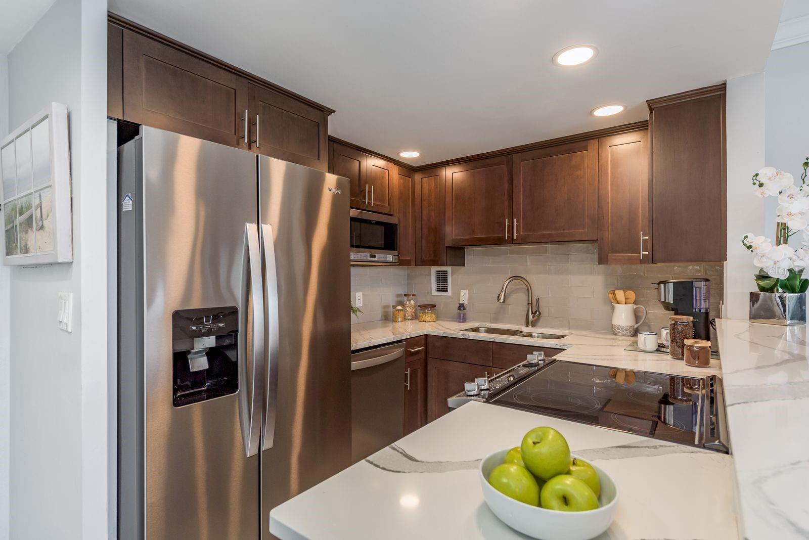 Modern, Open Kitchen