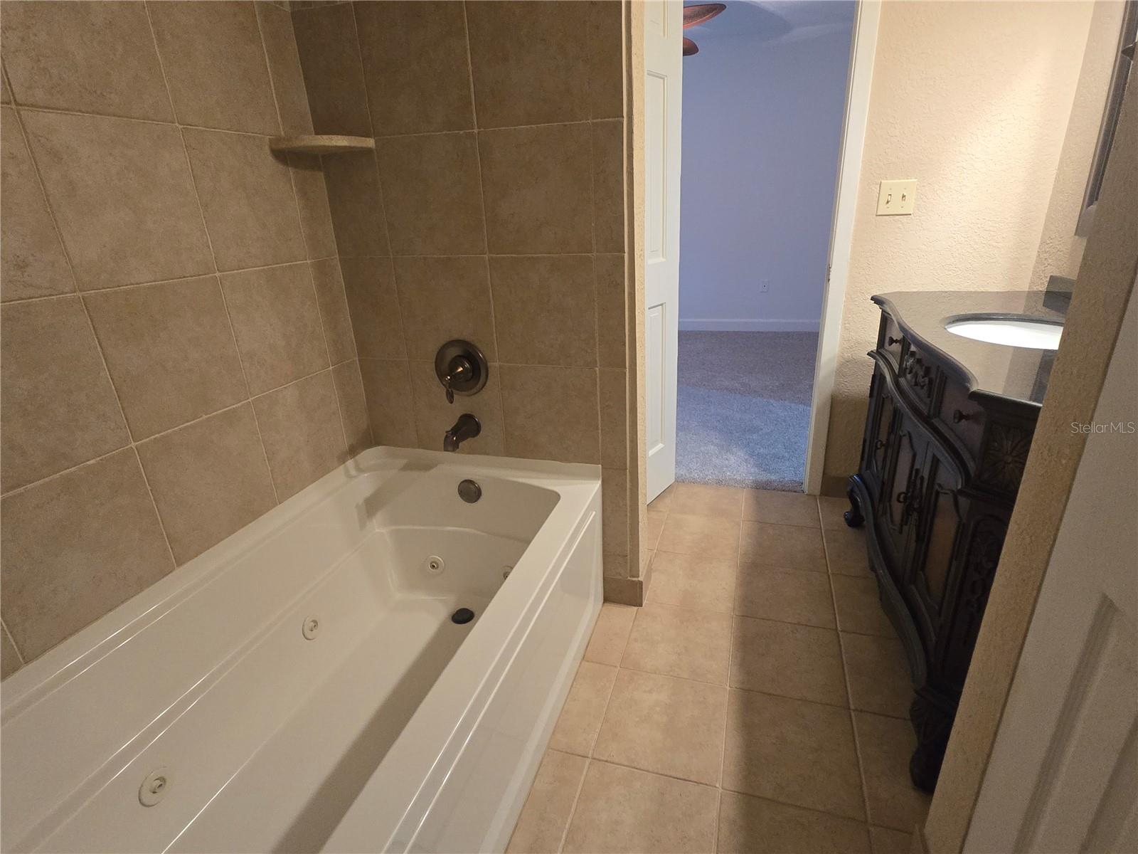 Jack n Jill bath between bedrooms