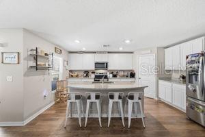 Kitchen with Large Island
