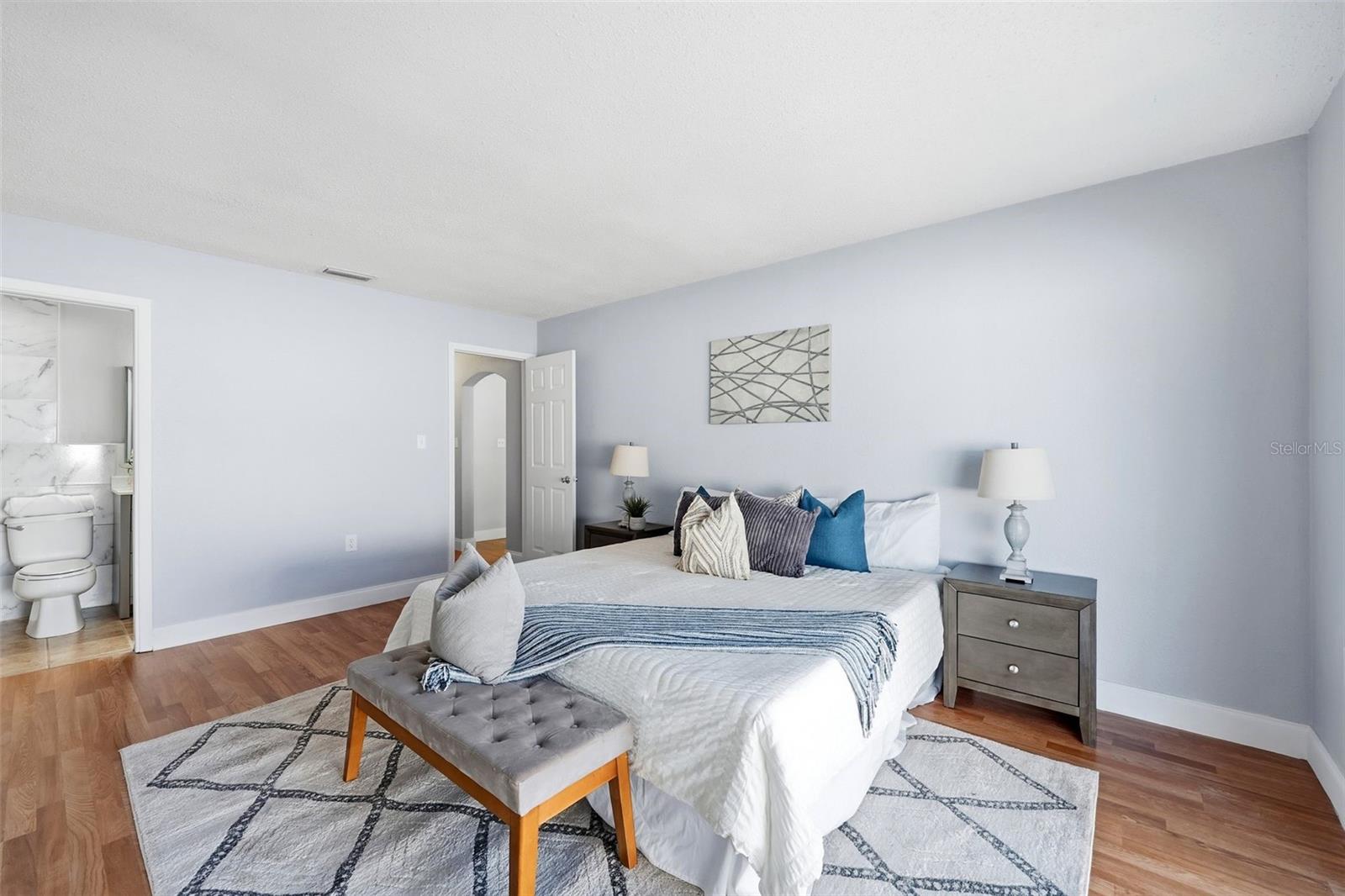 SPACIOUS MASTER BEDROOM WITH ENSUITE