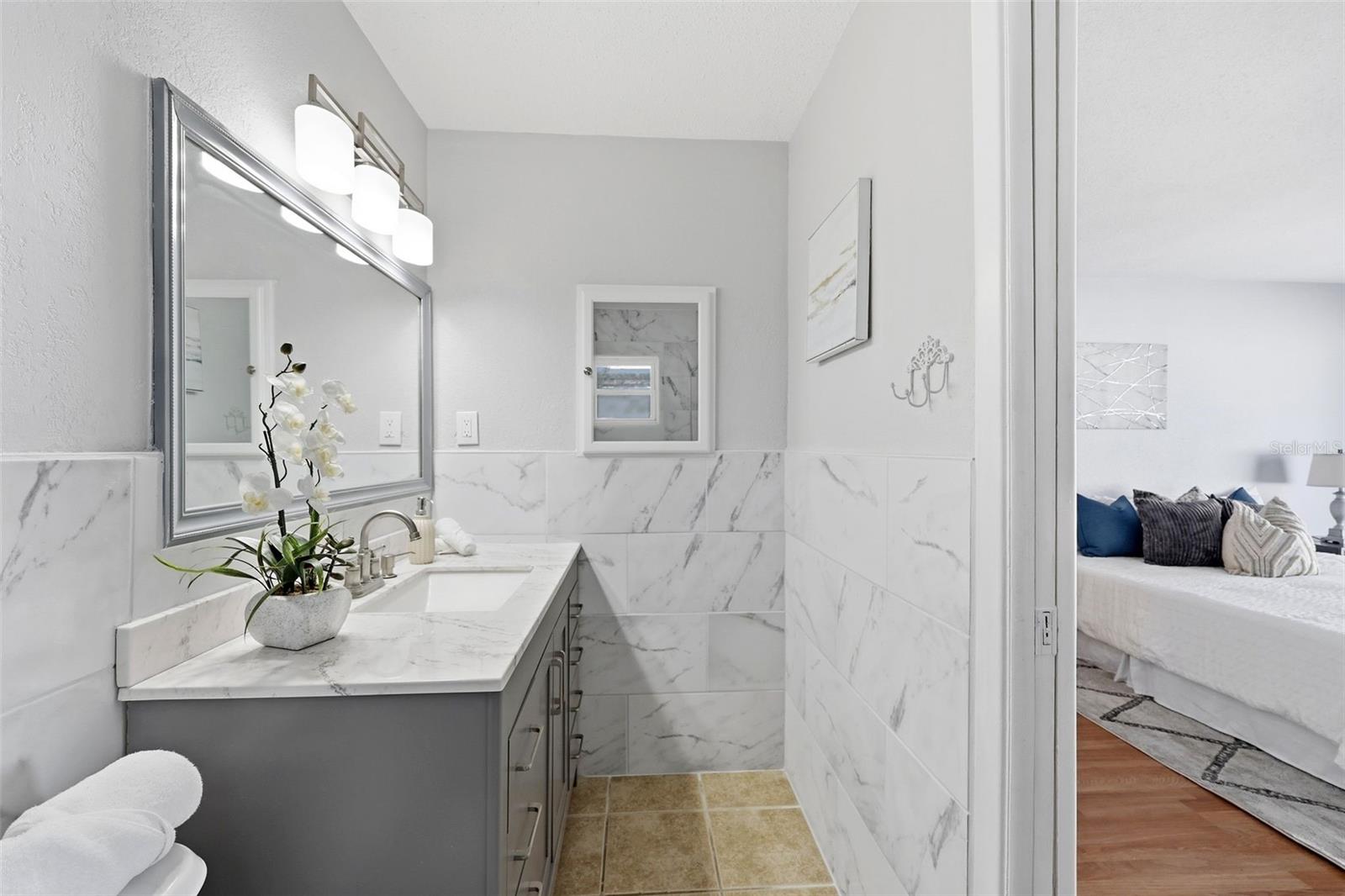 FULLY REMODELED ENSUITE