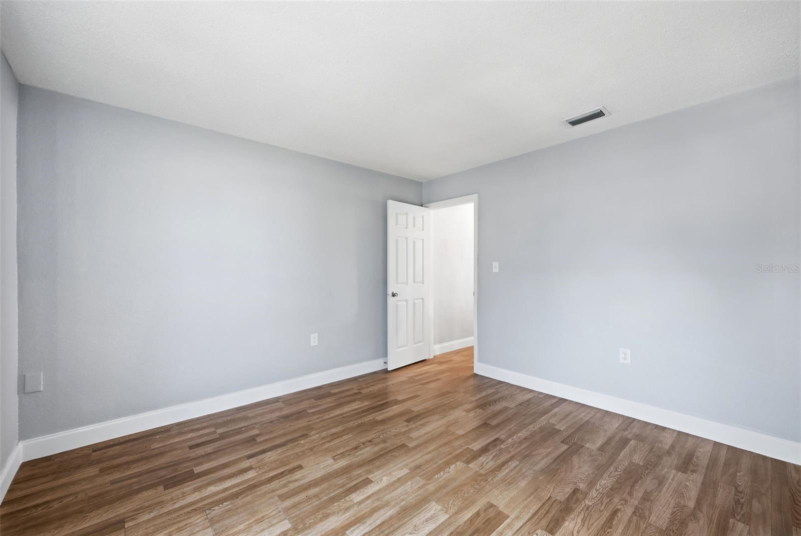 LAMINATE FLOORING IN ALL BEDROOMS