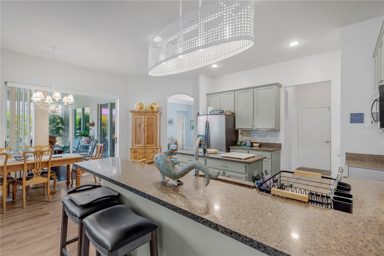 Breakfast bar in kitchen