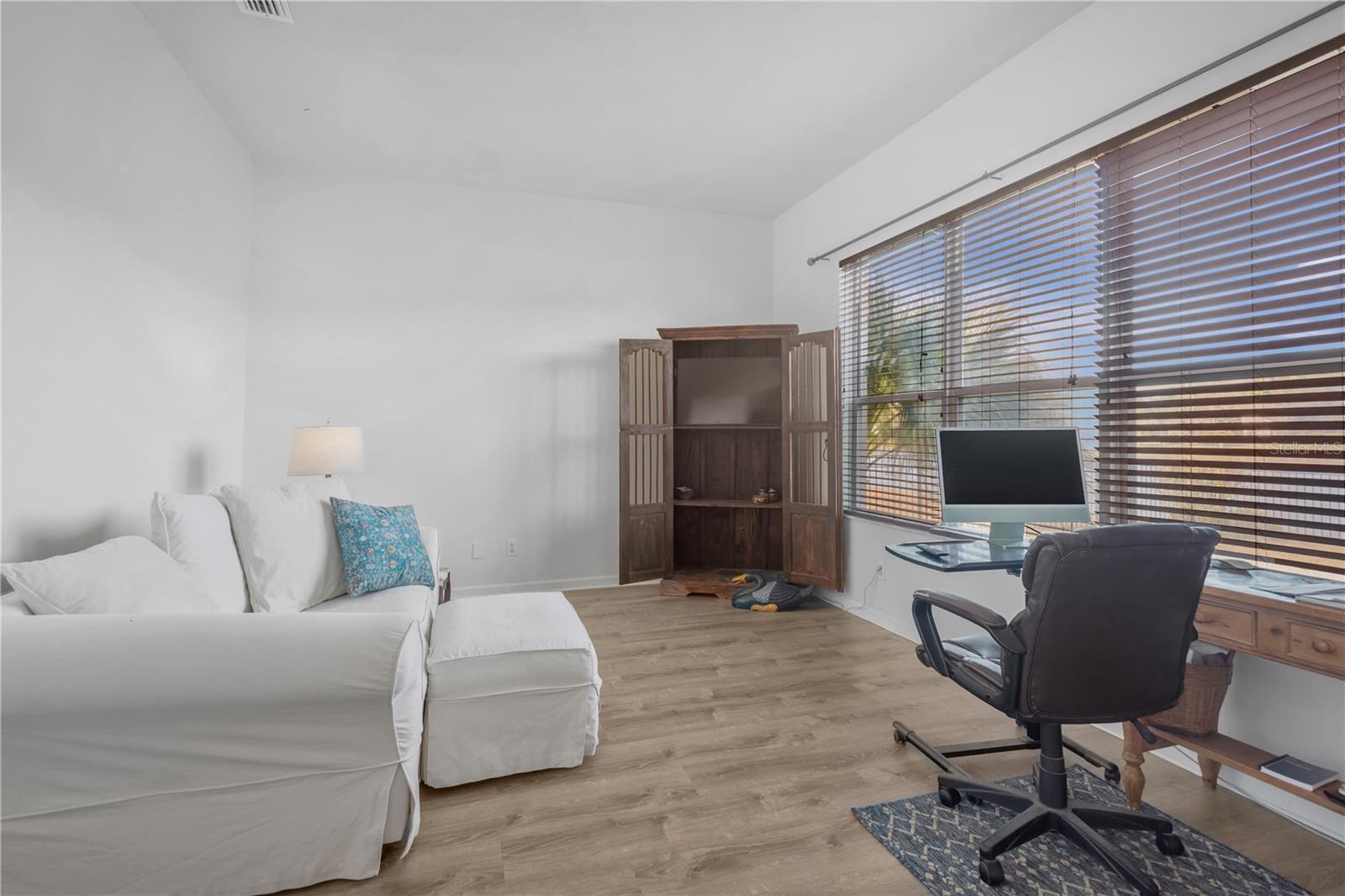 bedroom #4 (currently used as a den)