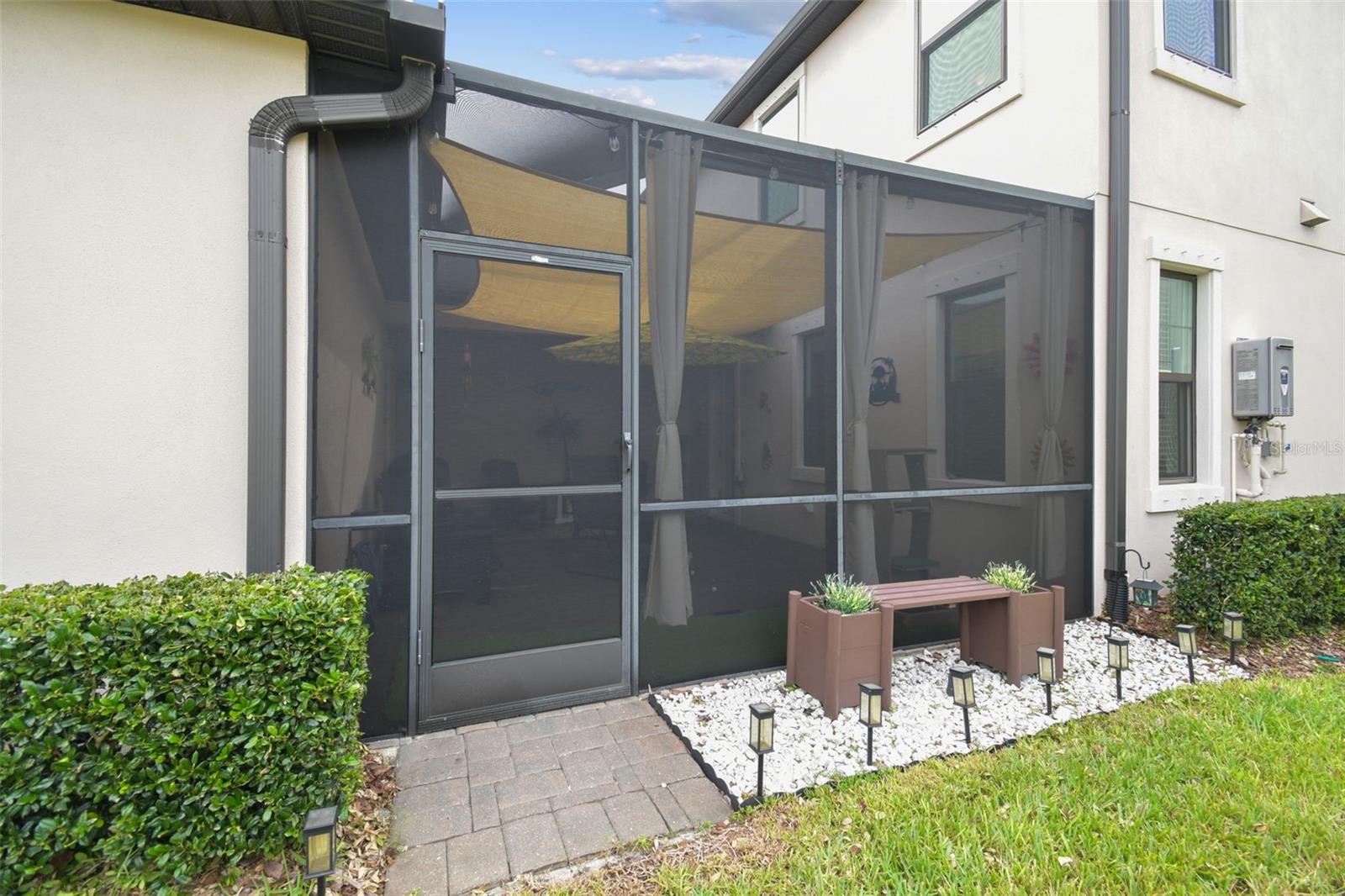 SIDE VIEW OF OUTDOOR PATIO