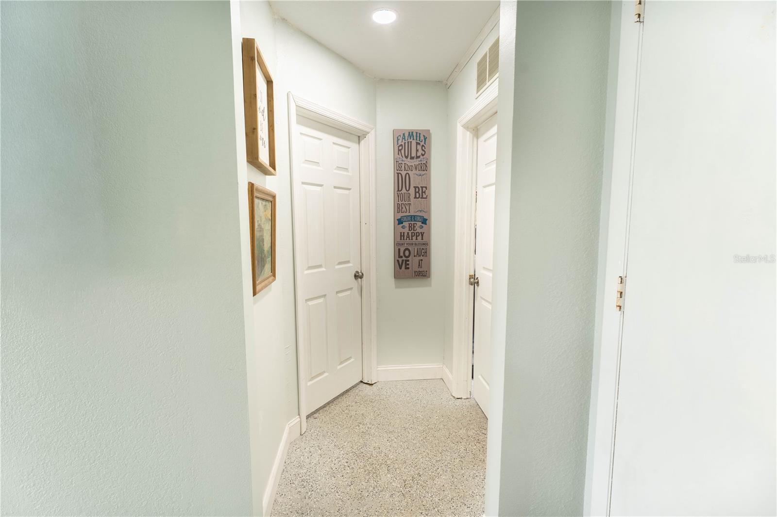 To laundry room and bedroom 4/bonus room