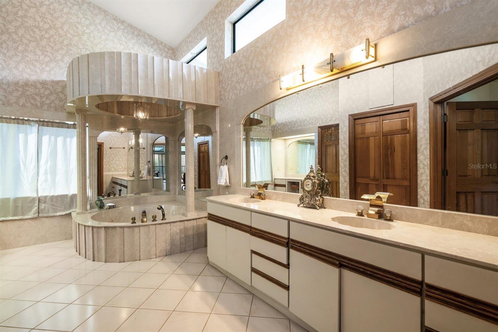 Primary Suite Bathroom