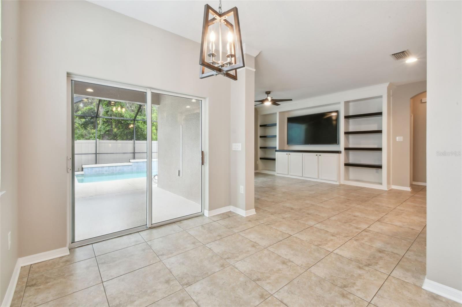 Breakfast Nook overlooking the lanai & Living Room