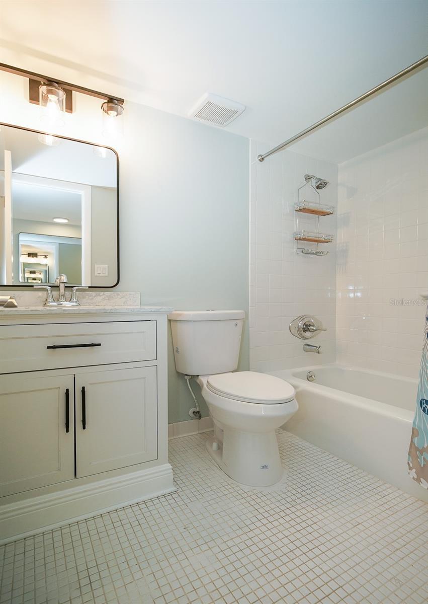 Primary Bedroom with En-Suite Bathroom and Walk in Closet