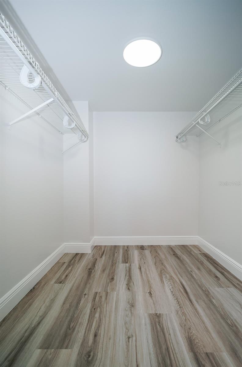 Primary Bedroom with En-Suite Bathroom and Walk in Closet