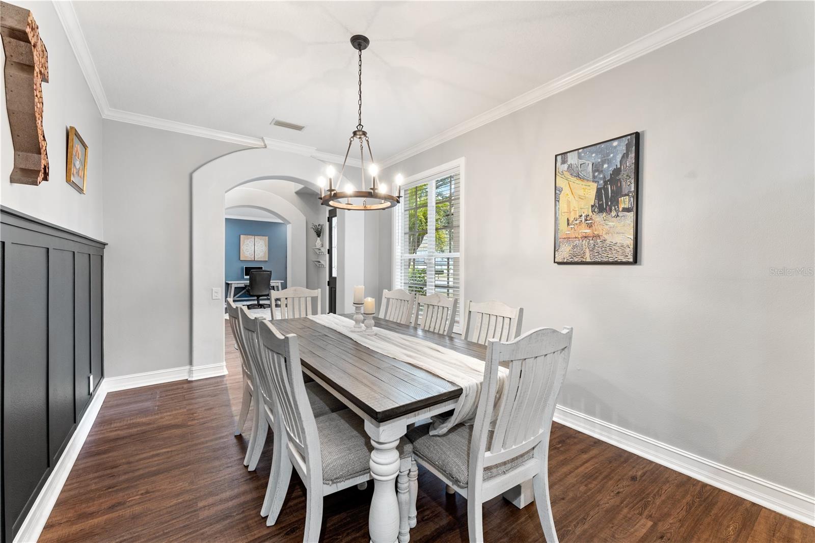Crown Molding in Dining Room