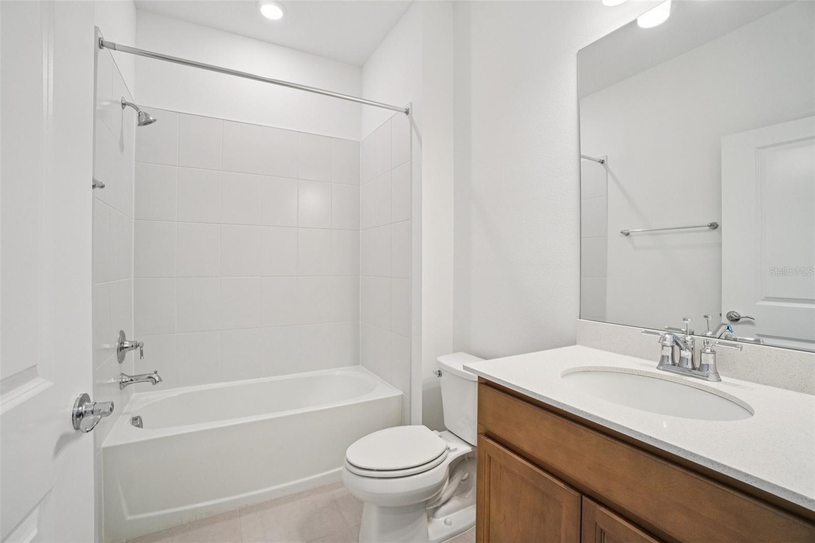 BATHROOM 2 SHARED BETWEEN BEDROOM 2 AND 3