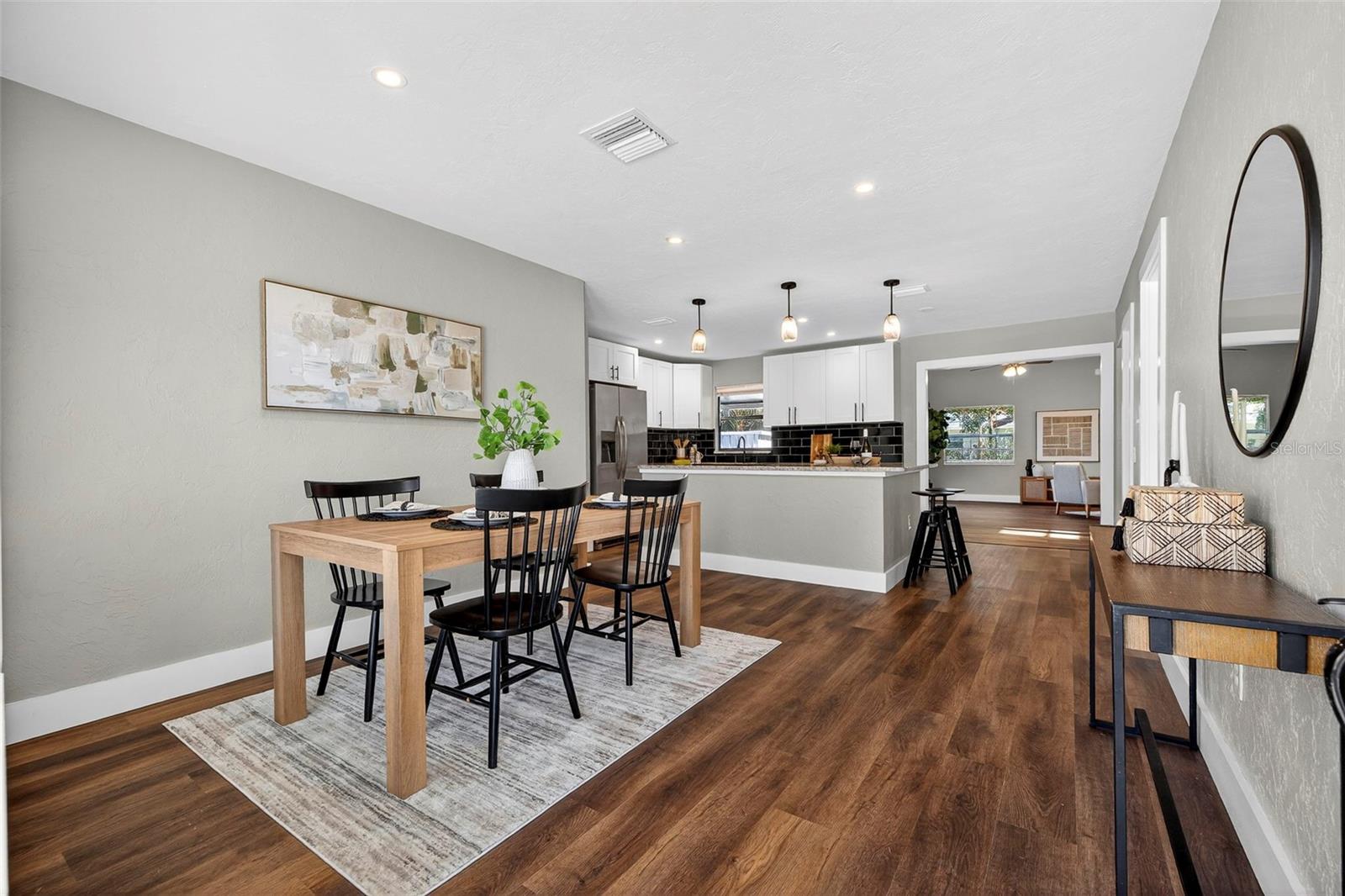 Dining room or flex space