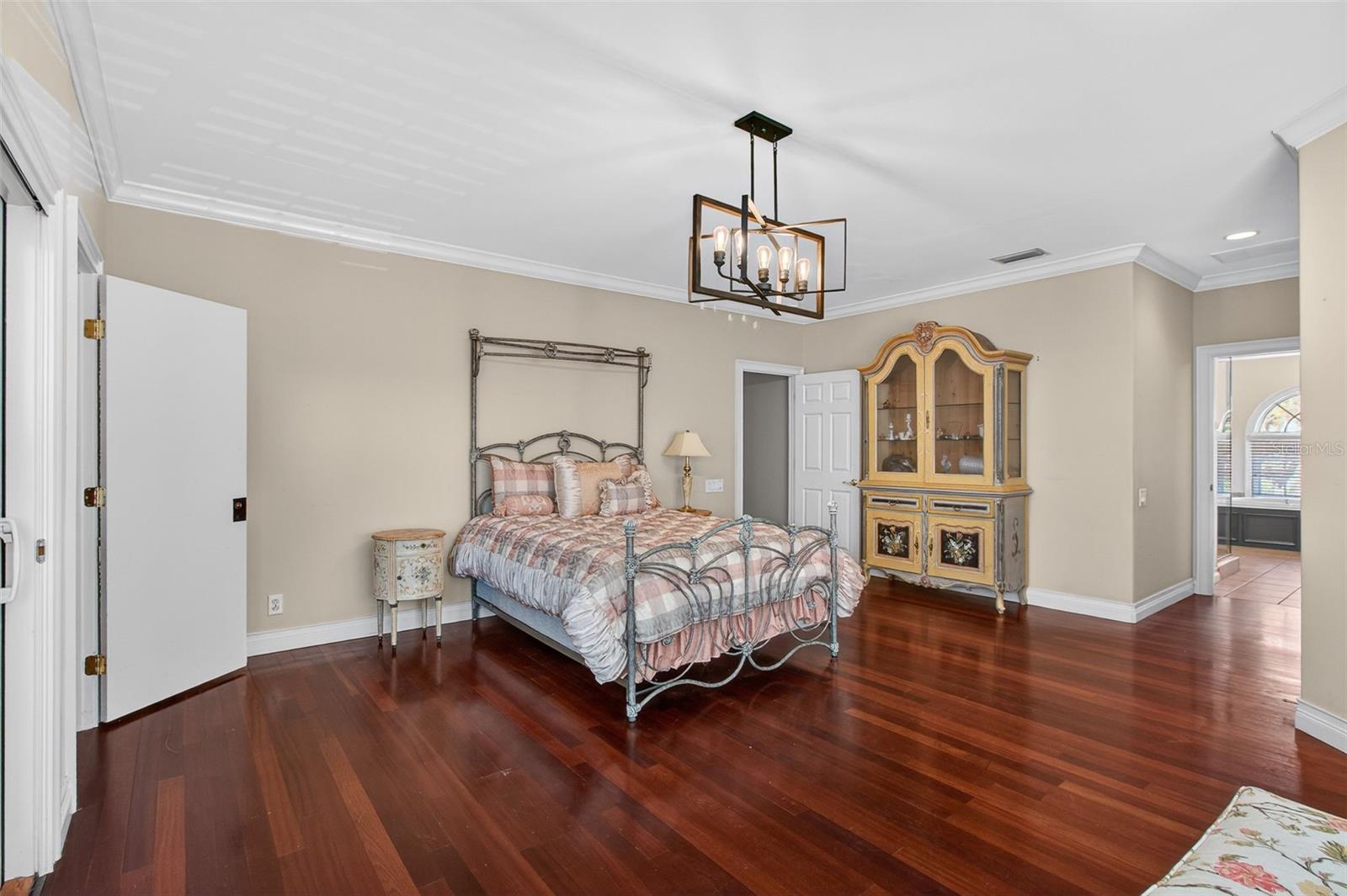 2nd Level Primary Suite