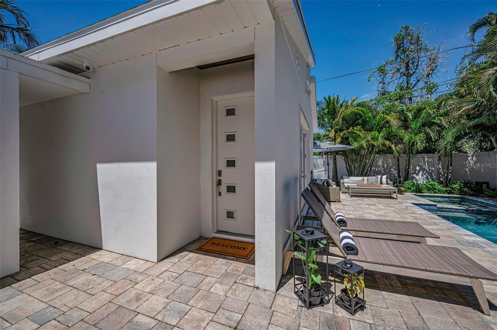 Welcome to this detached 738 sq ft Casita.