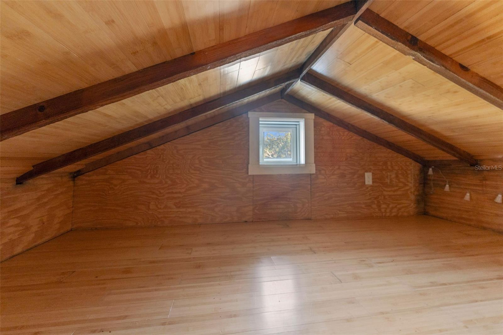 Garage apartment loft