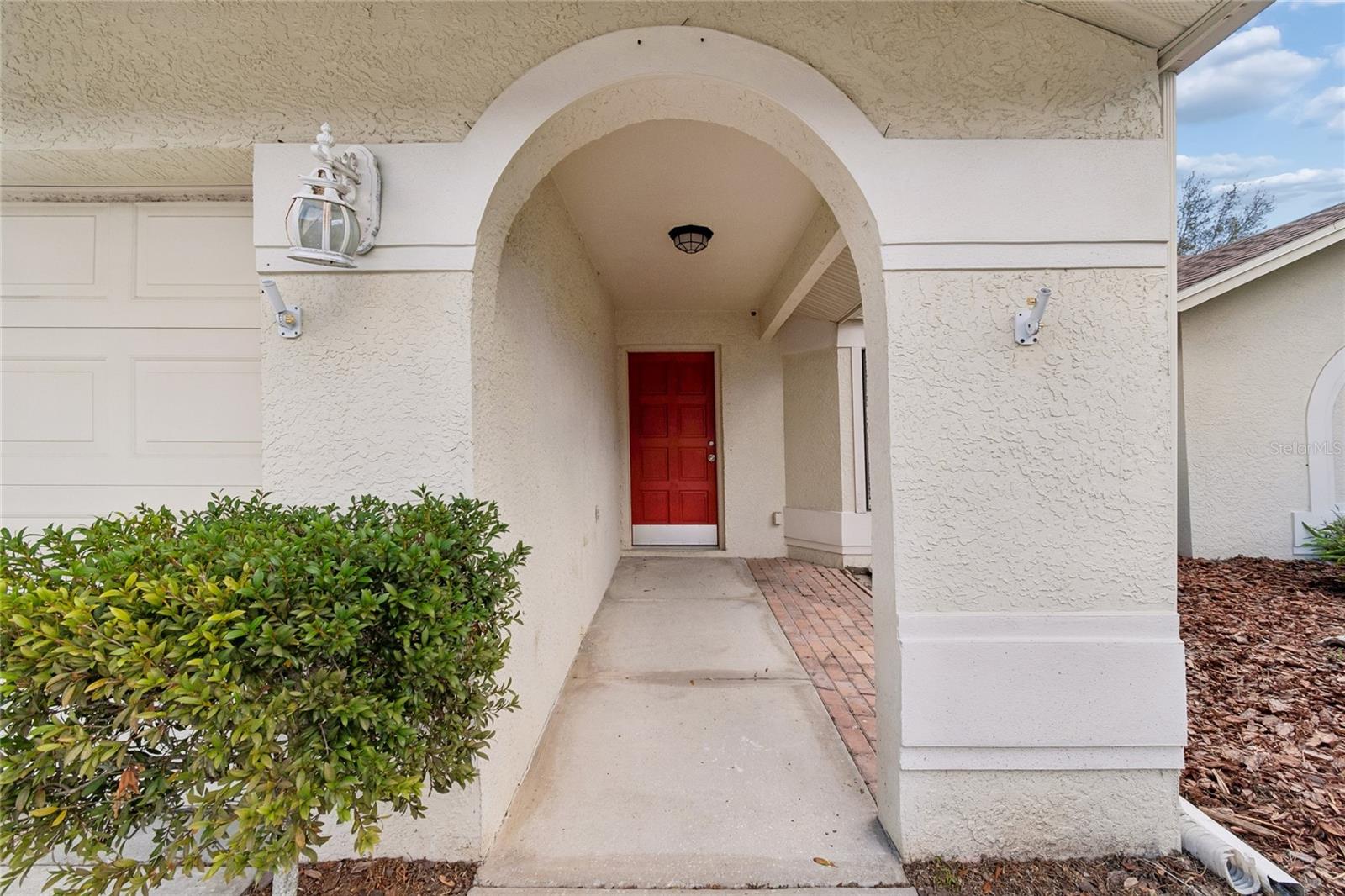 GRAND ENTRANCE TO YOUR NEW HOME!