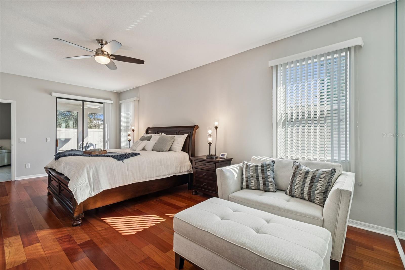 Sitting area in owner's suite