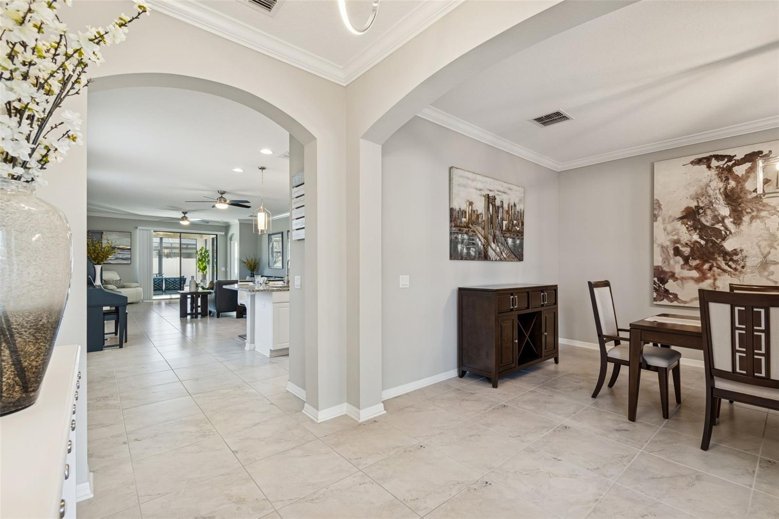 Arched entryways / crown molding