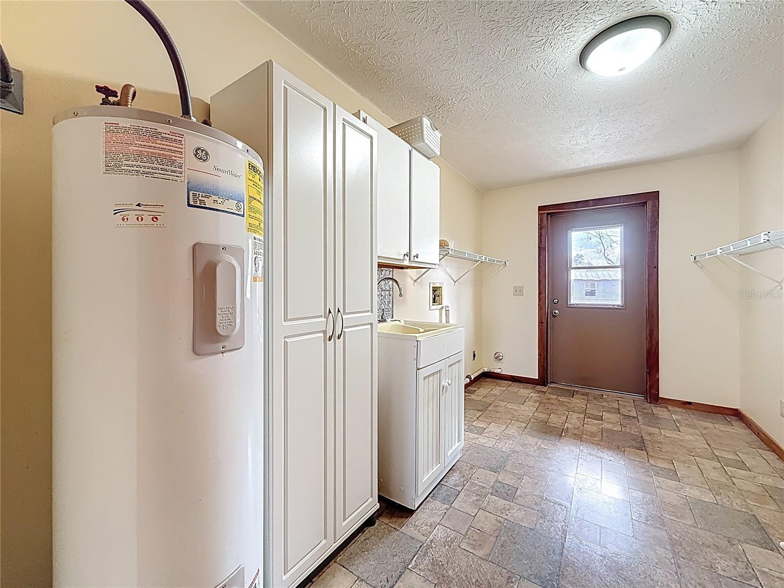 LARGE indoor laundry room