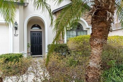 Exterior Front Entry