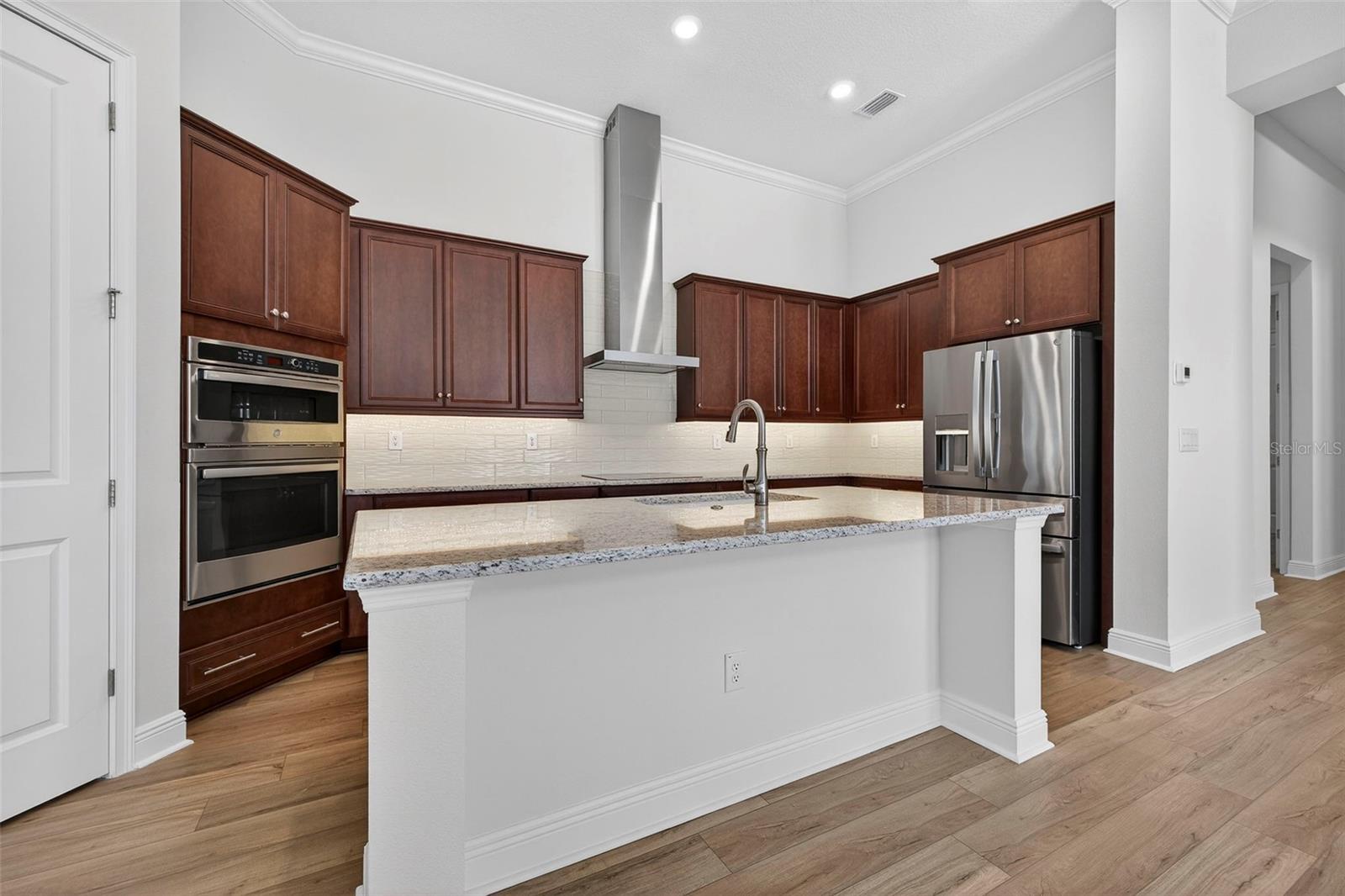 Gourmet style kitchen