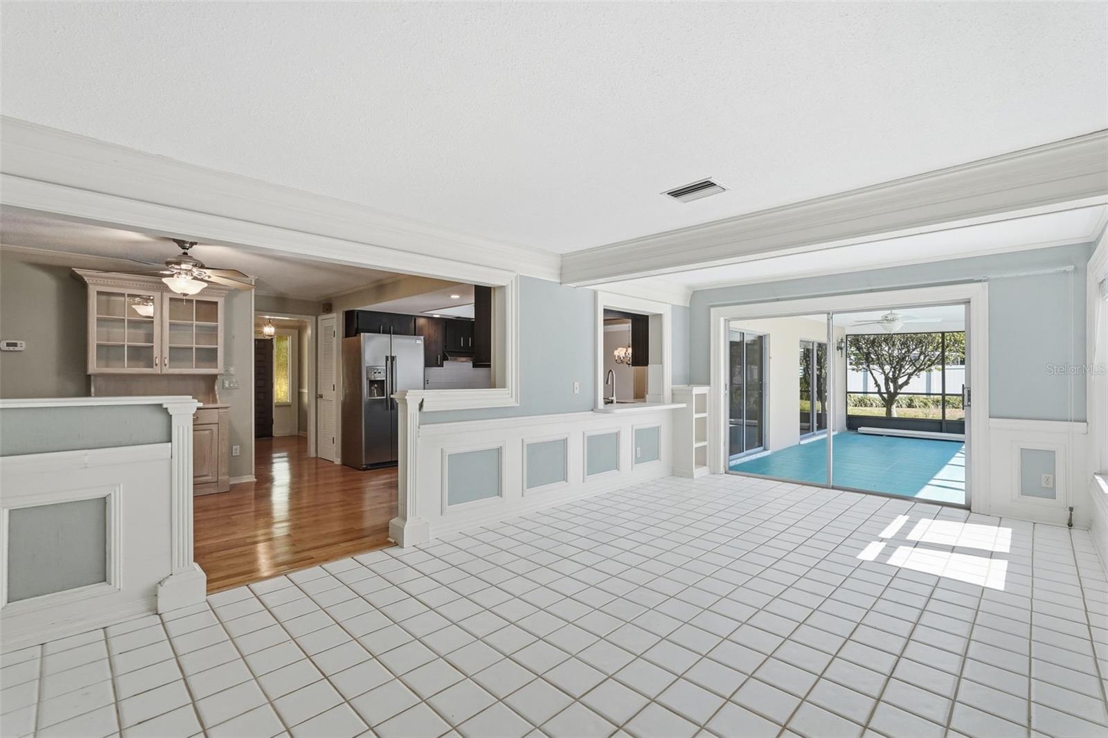 Family Room overlooking Lanai and Pool