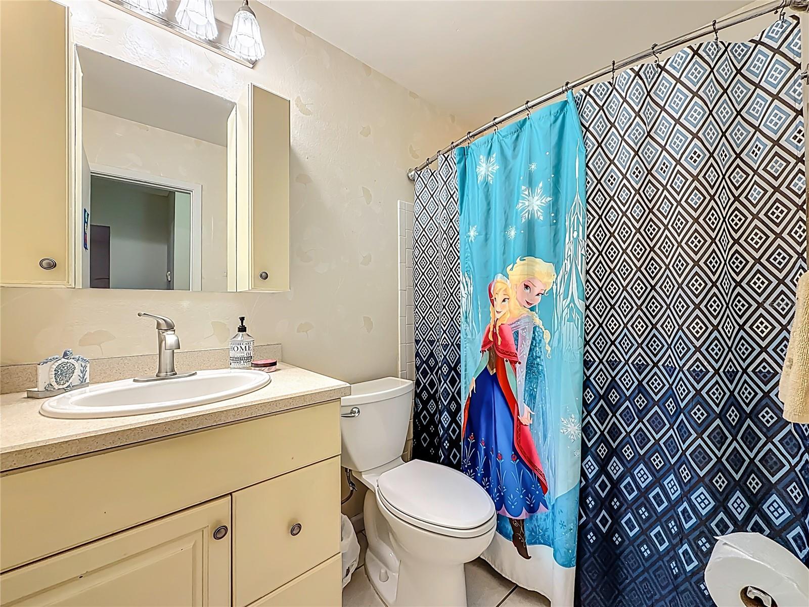 1020 85th Ave No no 119, Hall bath, tub shower combo