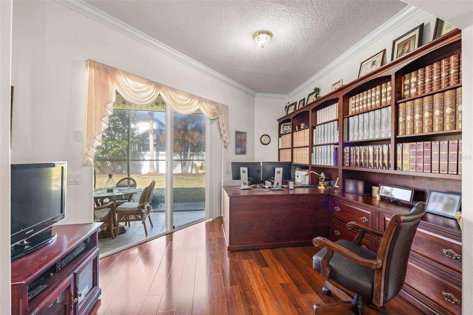 Primary bedroom - bonus room