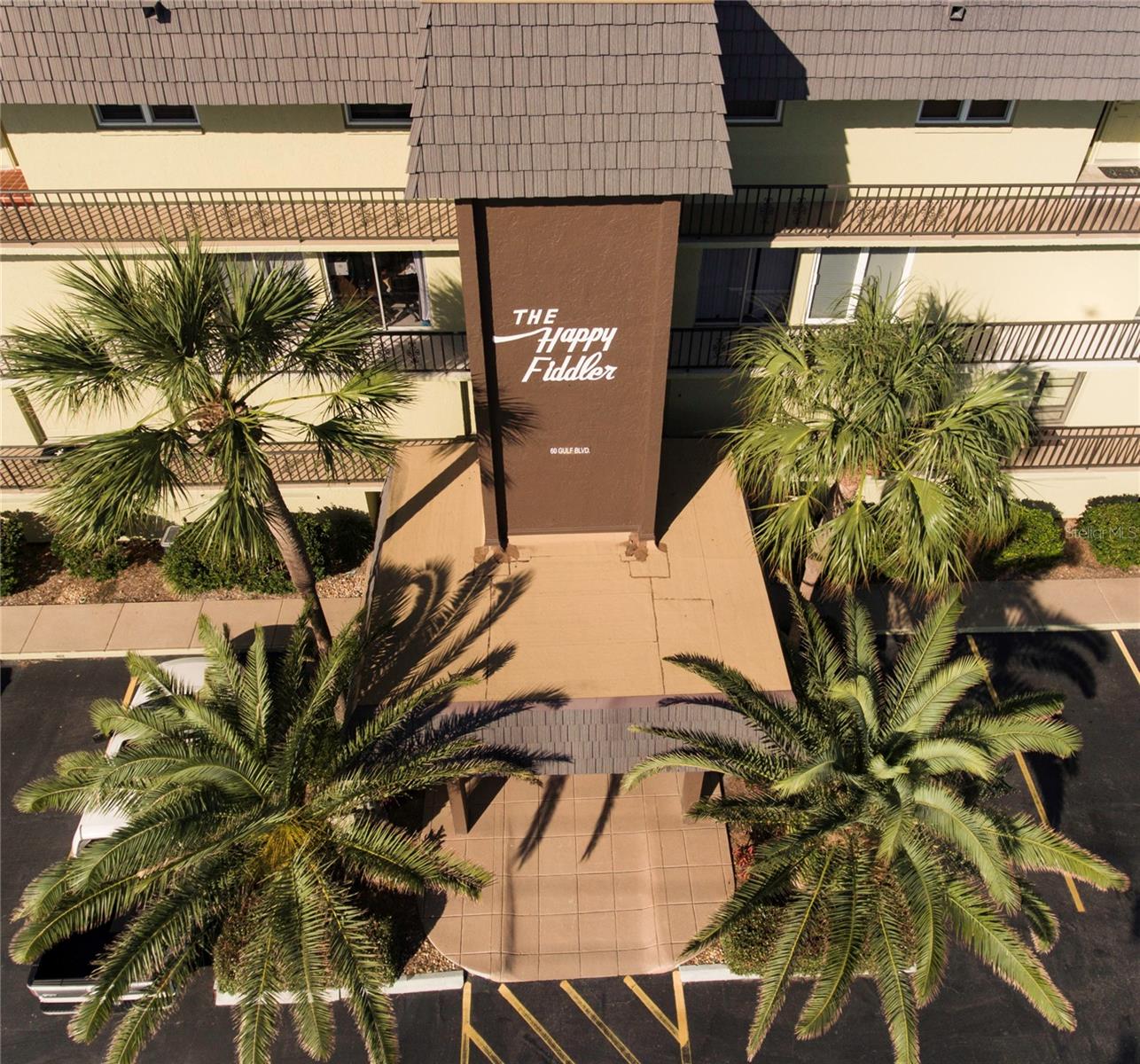 The Fiddler on the beach! A small complex of only 34 units located on 300ft of pristine beaches!