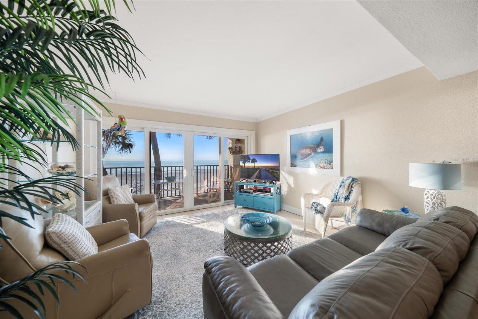 Inviting, relaxing and appreciated-lovely furnishings!