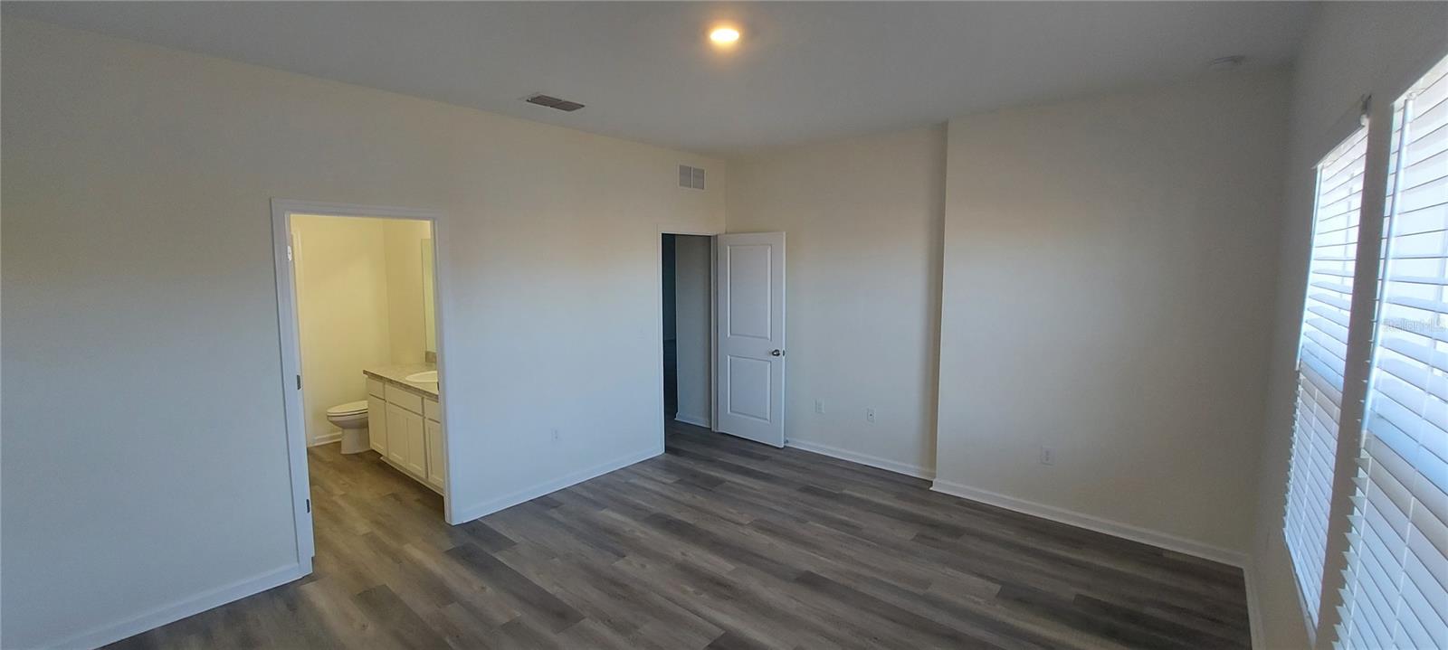 Master to En-suite bath