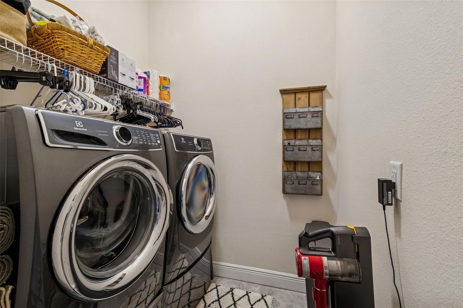 Washer and Dryer Convey with home