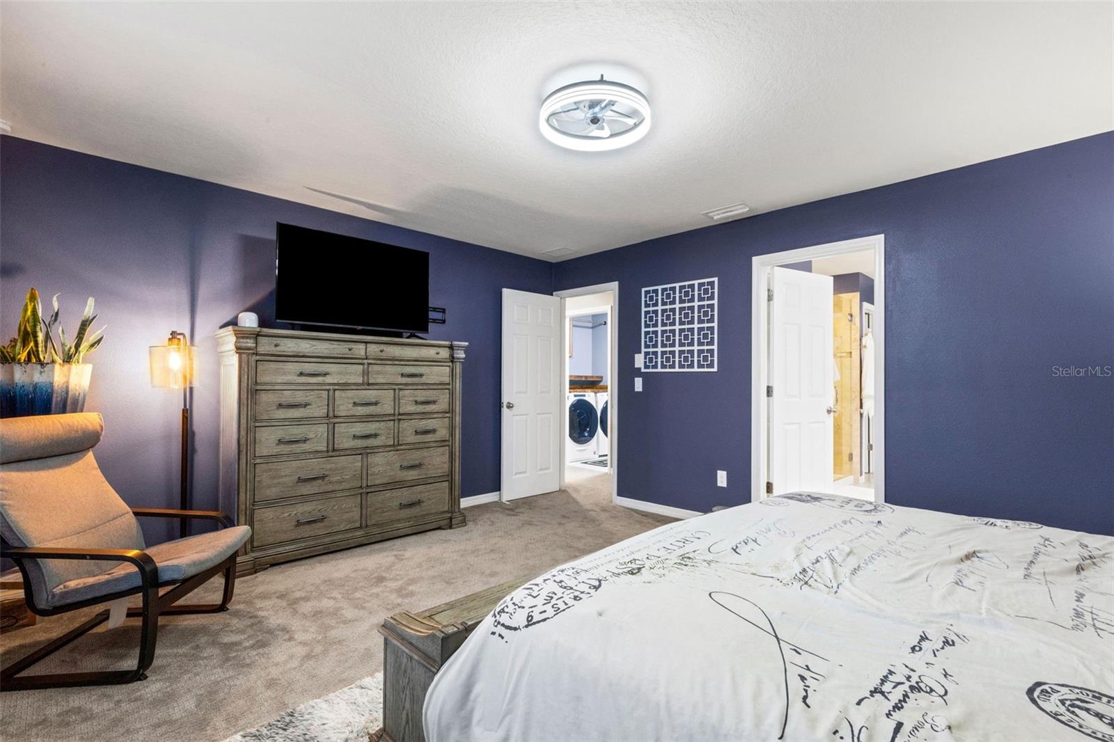 Primary Bedroom with  en suite