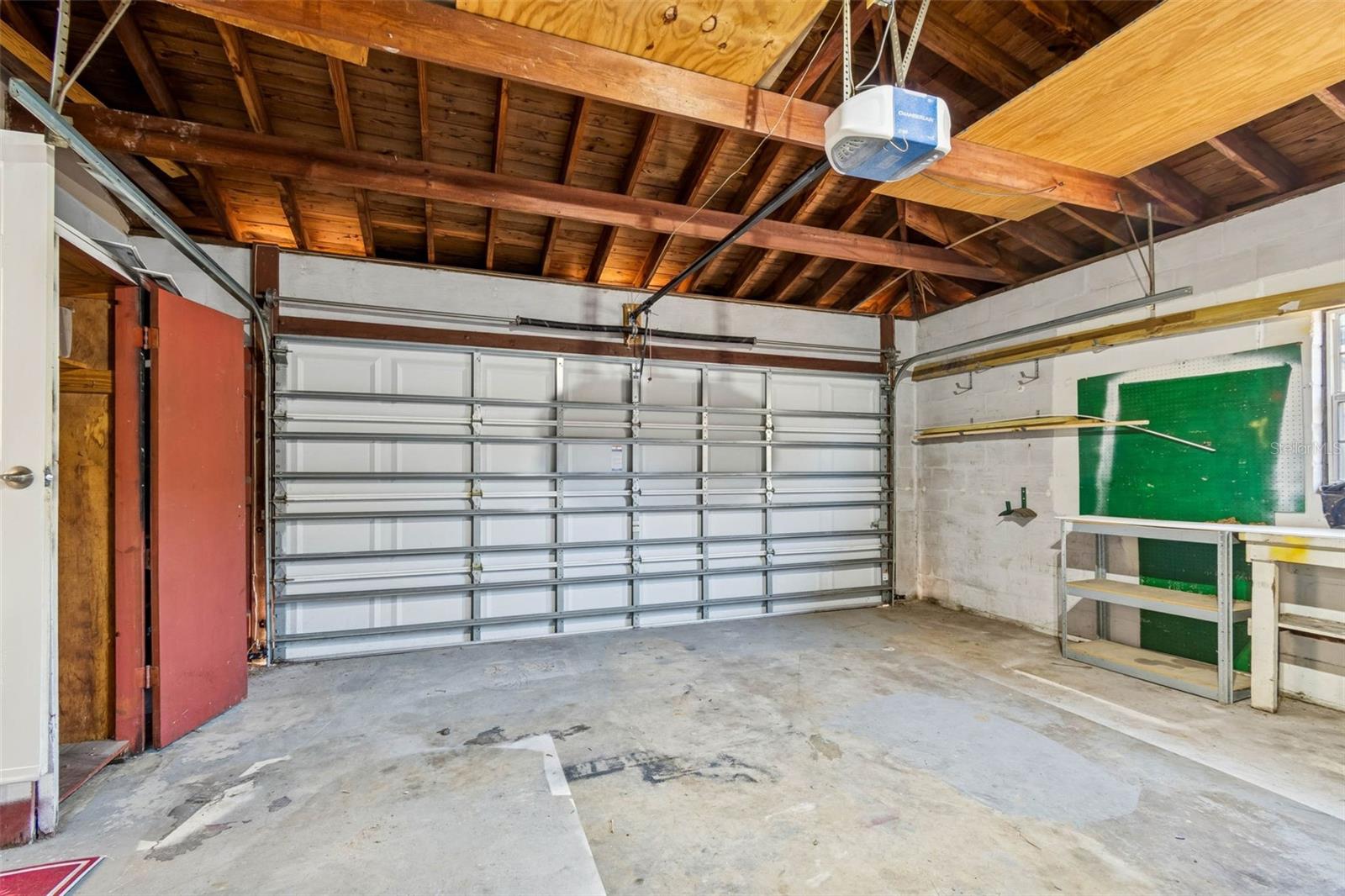 Spacious 2 Car Garage