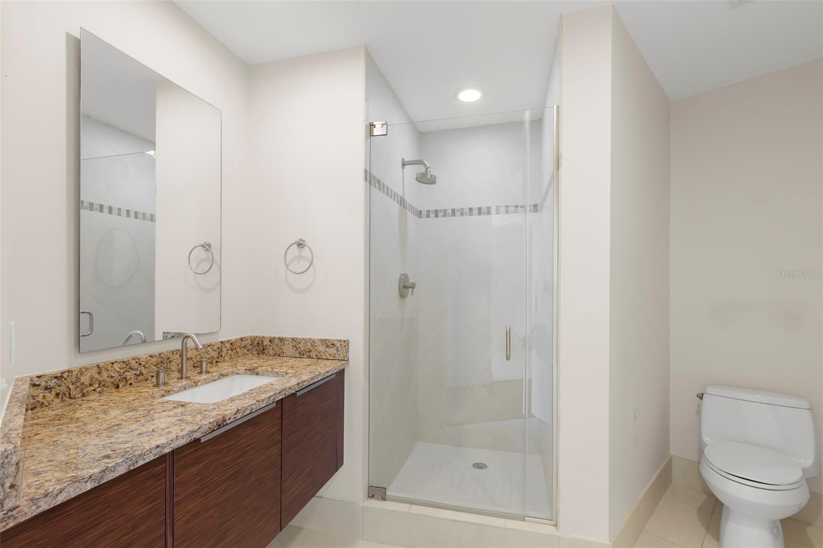 Private bathroom for second guest bedroom