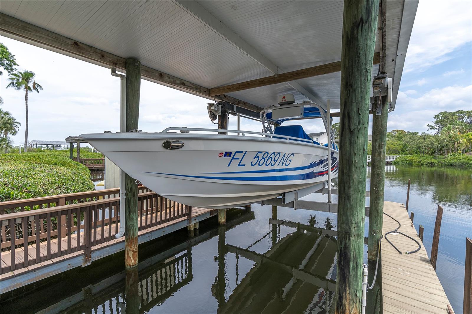 16000 # boat lift with remote