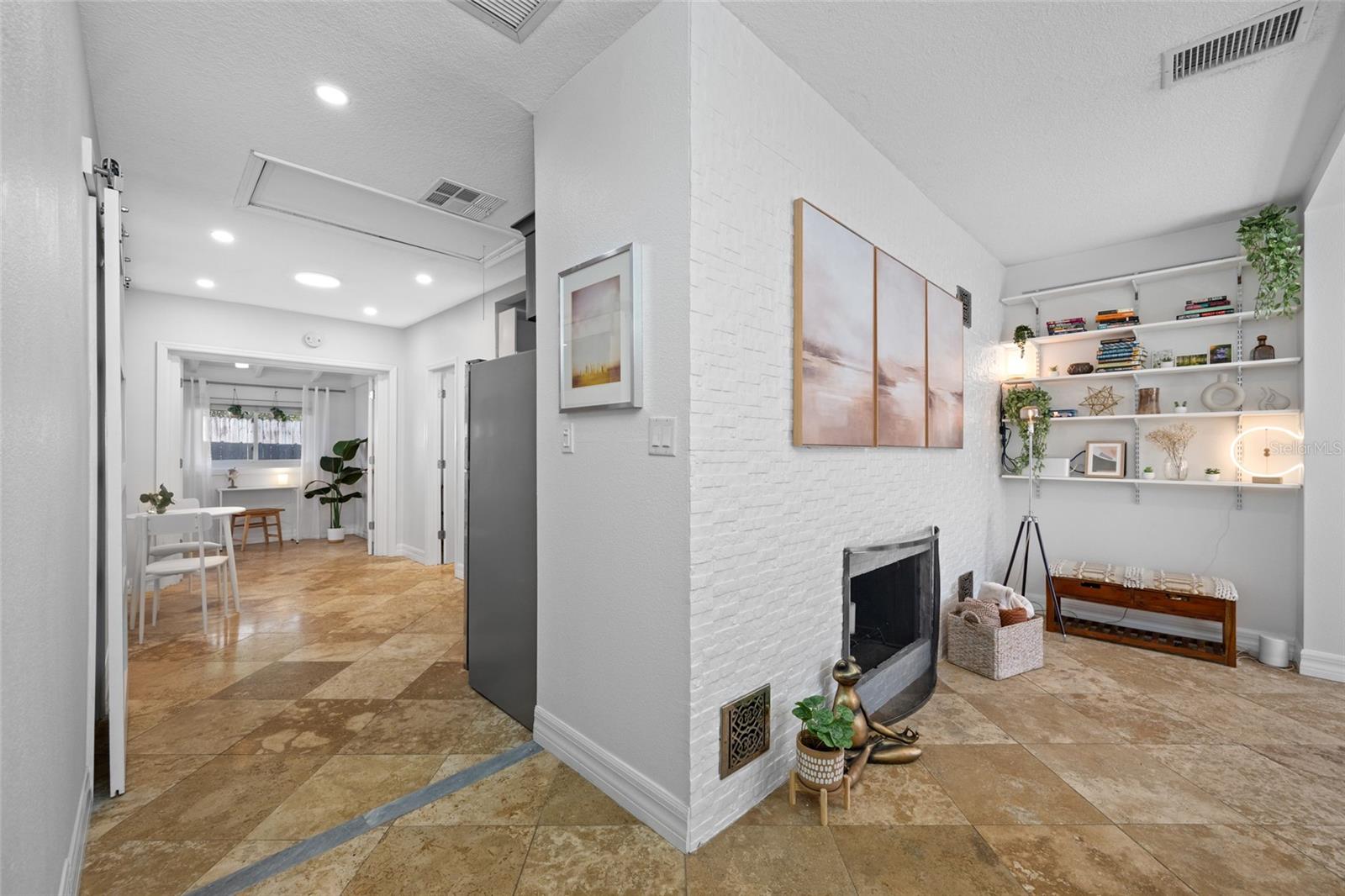 Entry to kitchen and dining area
