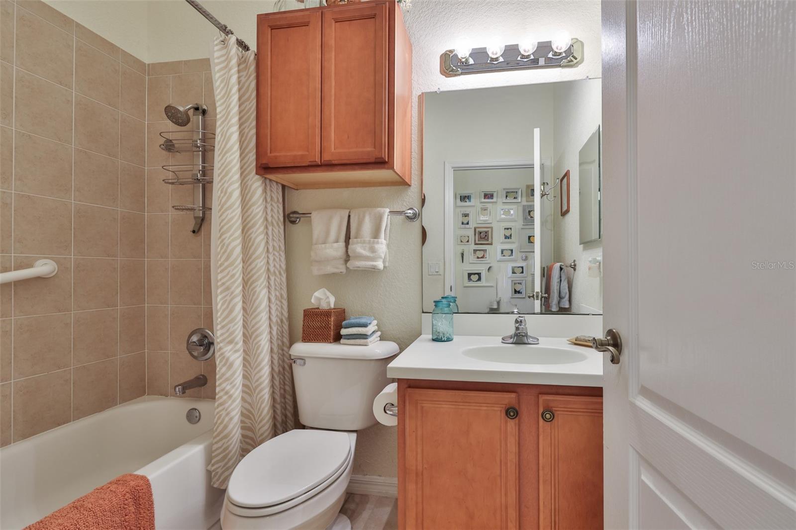 Guest bathroom is well appointed, clean and bright. Located conveniently right next to the guest bedroom.