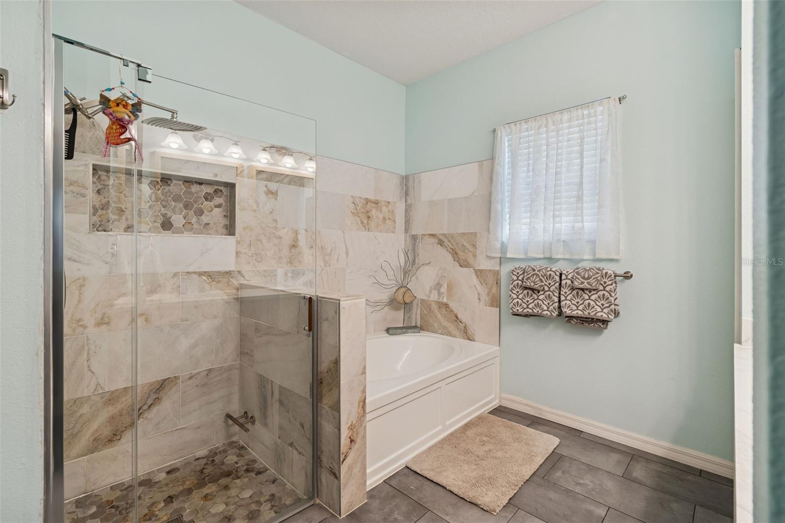 Master Bath Shower Sep Garden Tub