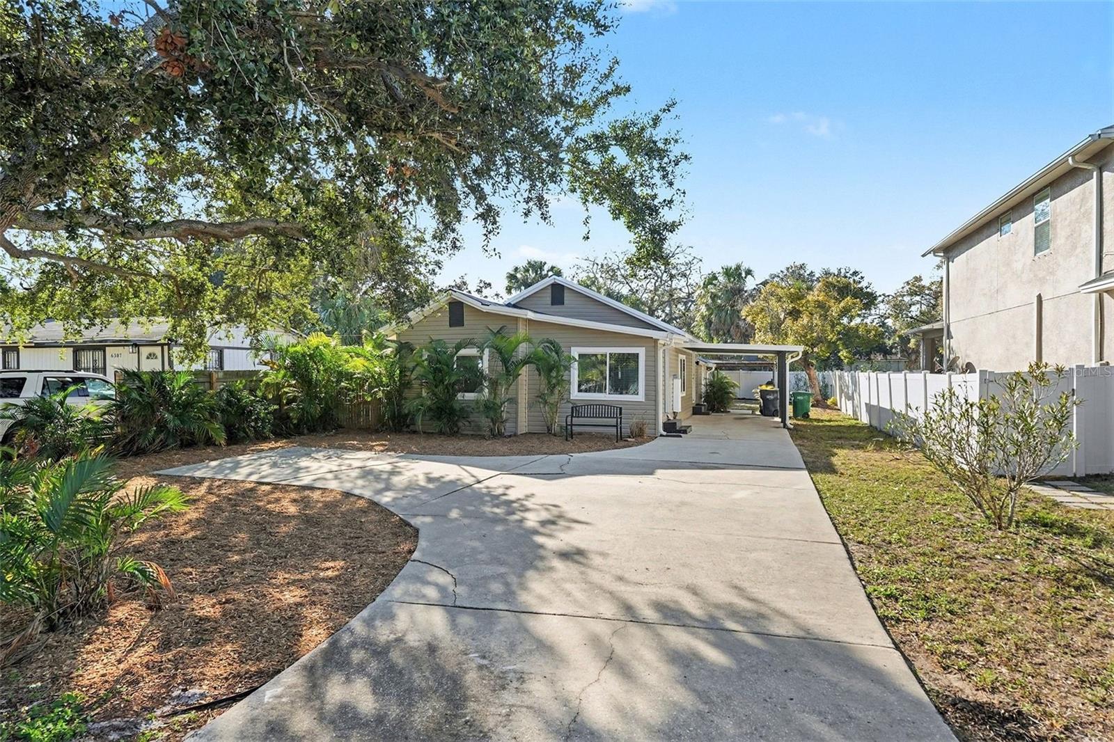 Front View - 6305 S Macdill Ave, Tampa, FL 33611