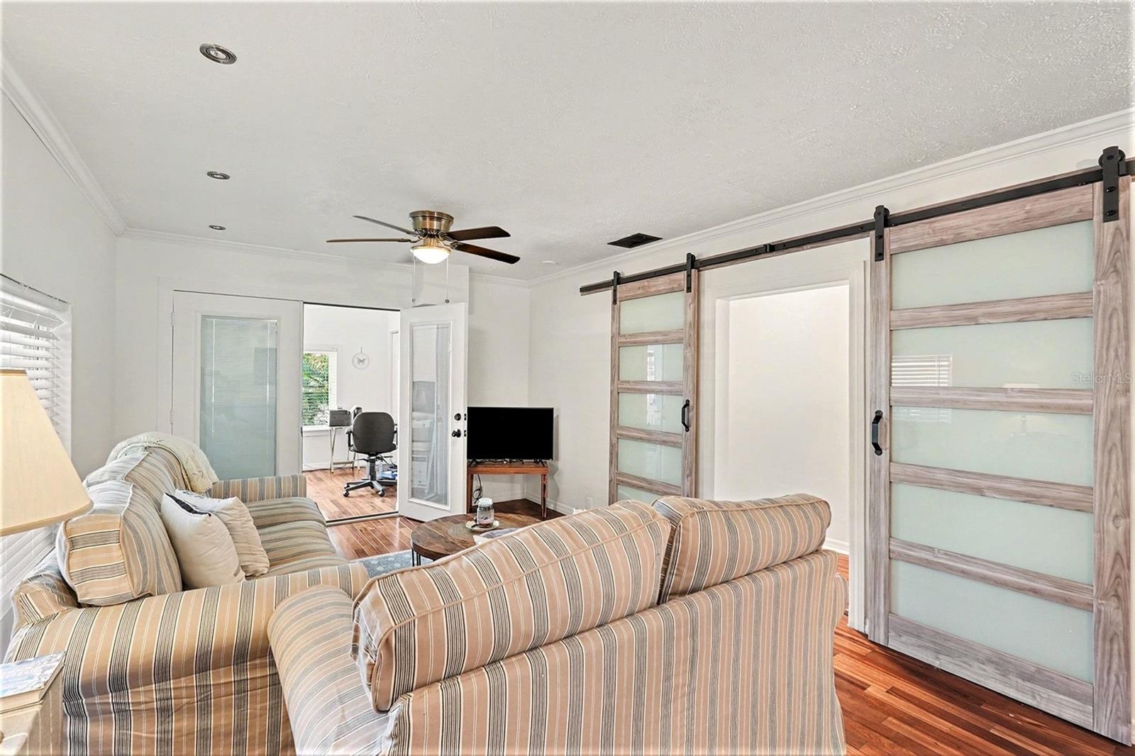 Living Room - 6305 S Macdill Ave, Tampa, FL 33611