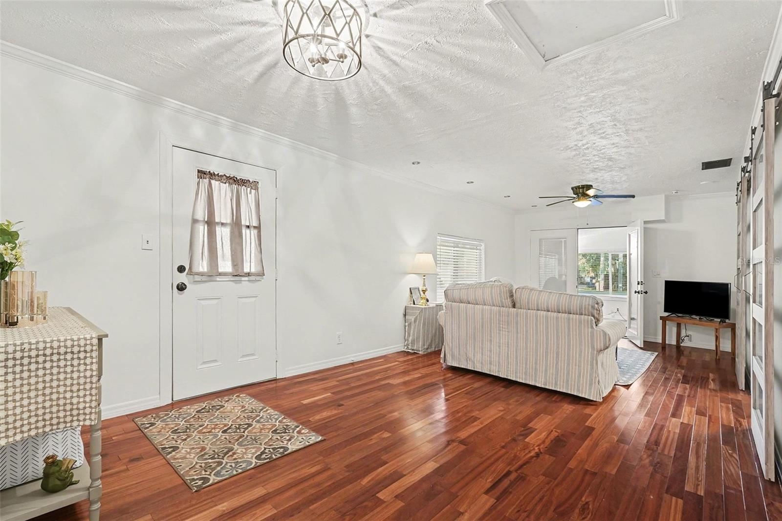 Living Room - 6305 S Macdill Ave, Tampa, FL 33611