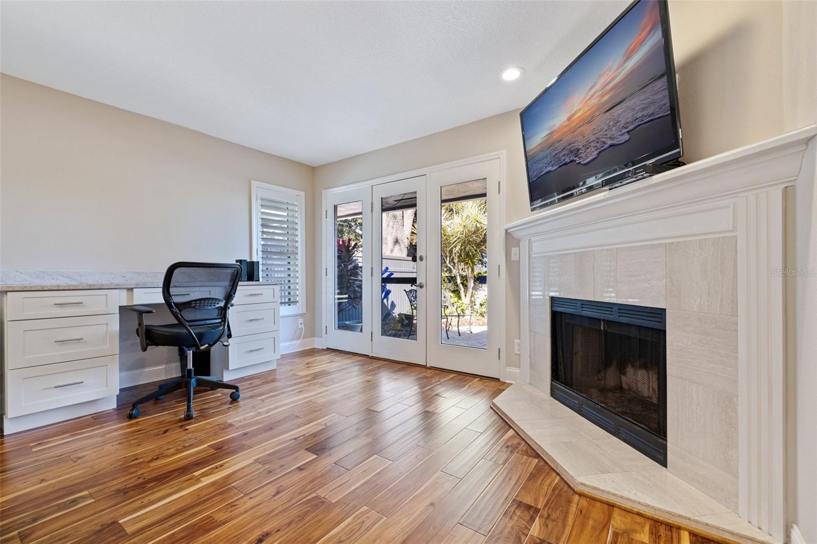 Kitchen / Fireplace Looking Towards Back Patio