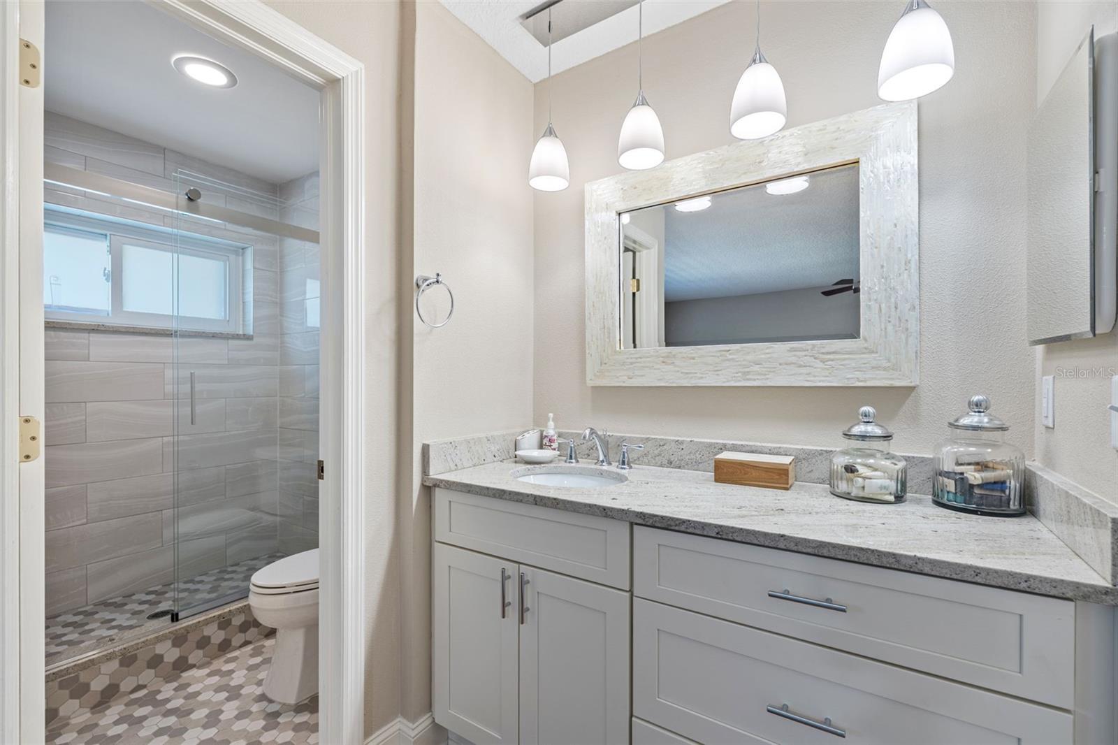 Second En-suite Bathroom