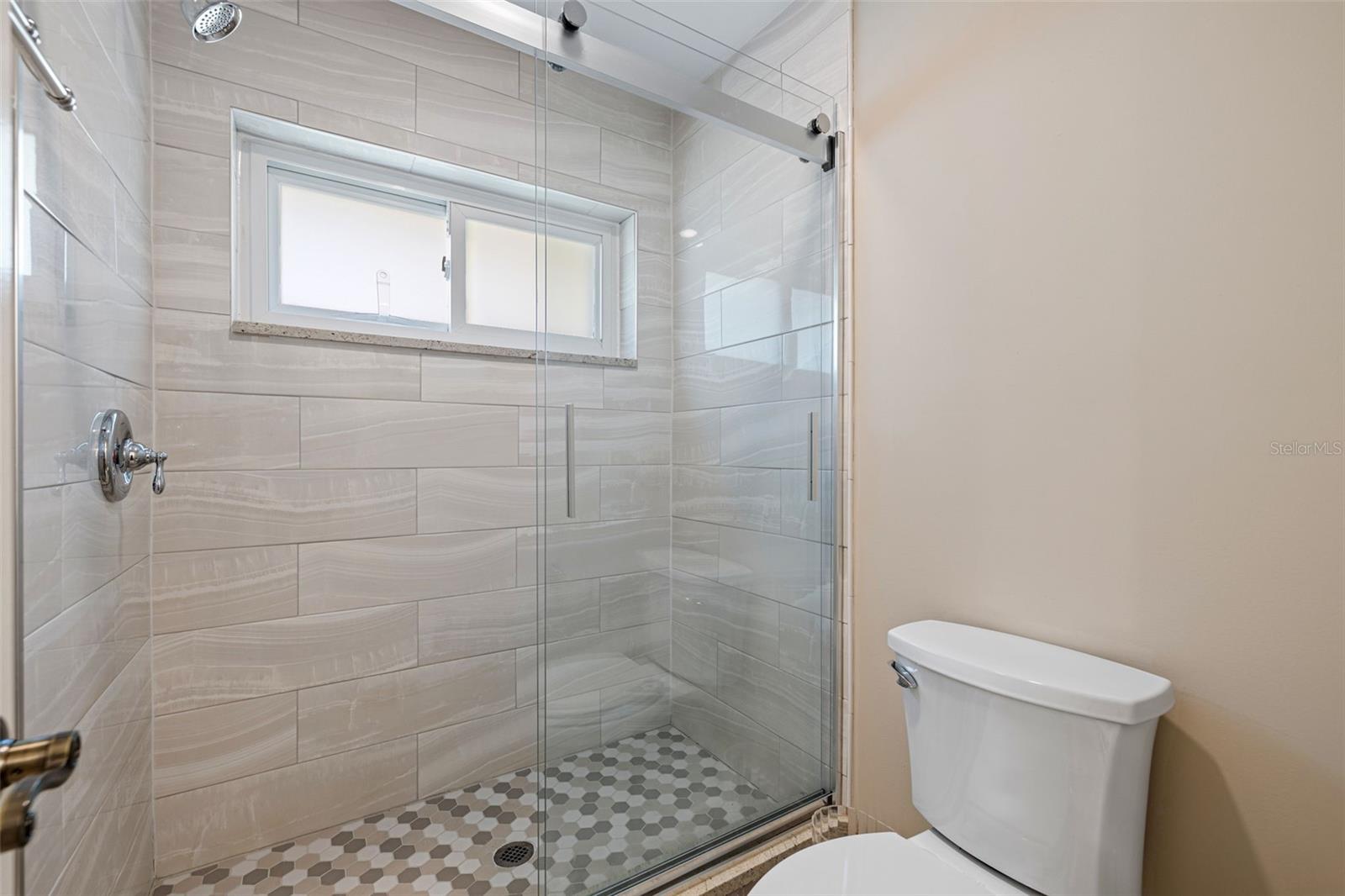 Second En-suite Bathroom