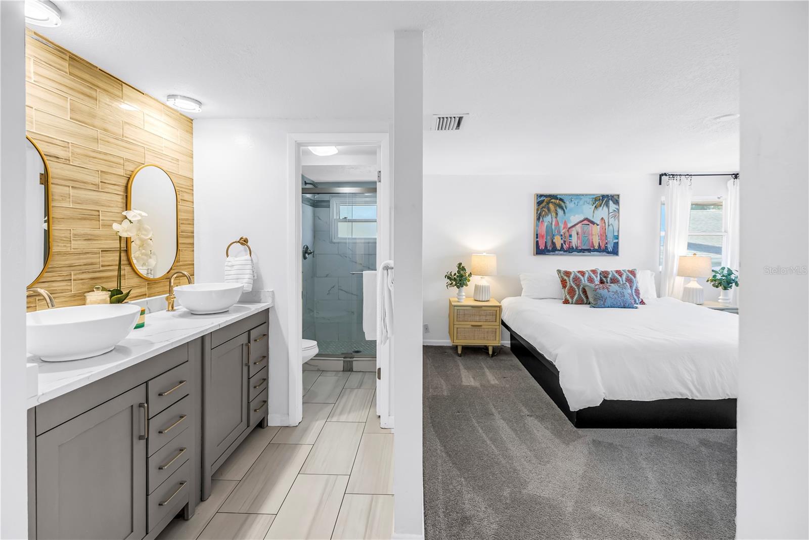 Primary Bedroom En-Suite