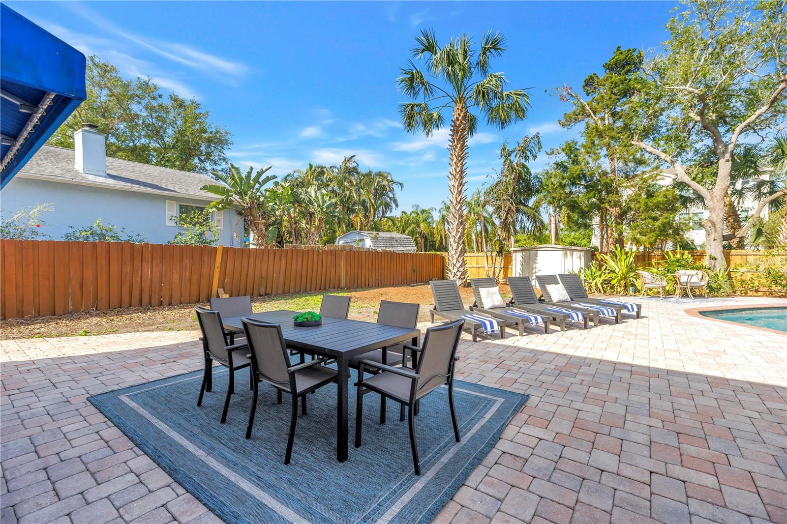 Multiple spaces to host gatherings, lounge in the sun, or read a book!