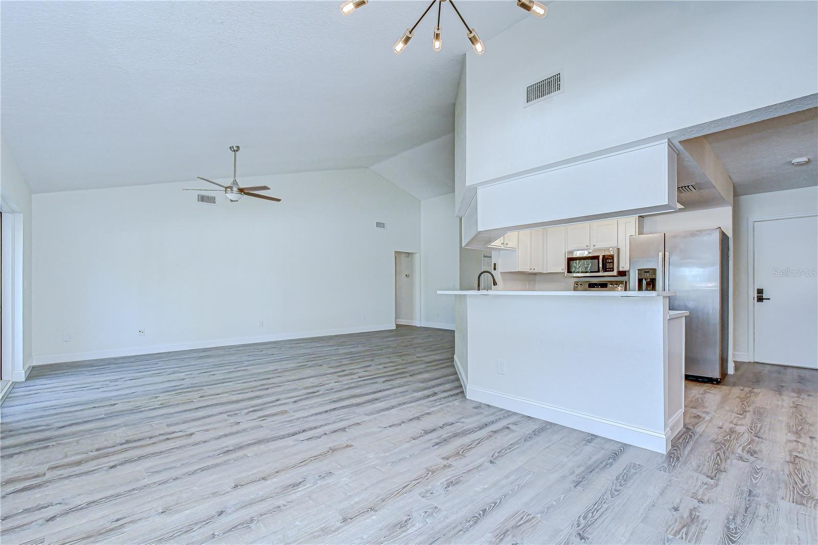 Living Room/Dining Area